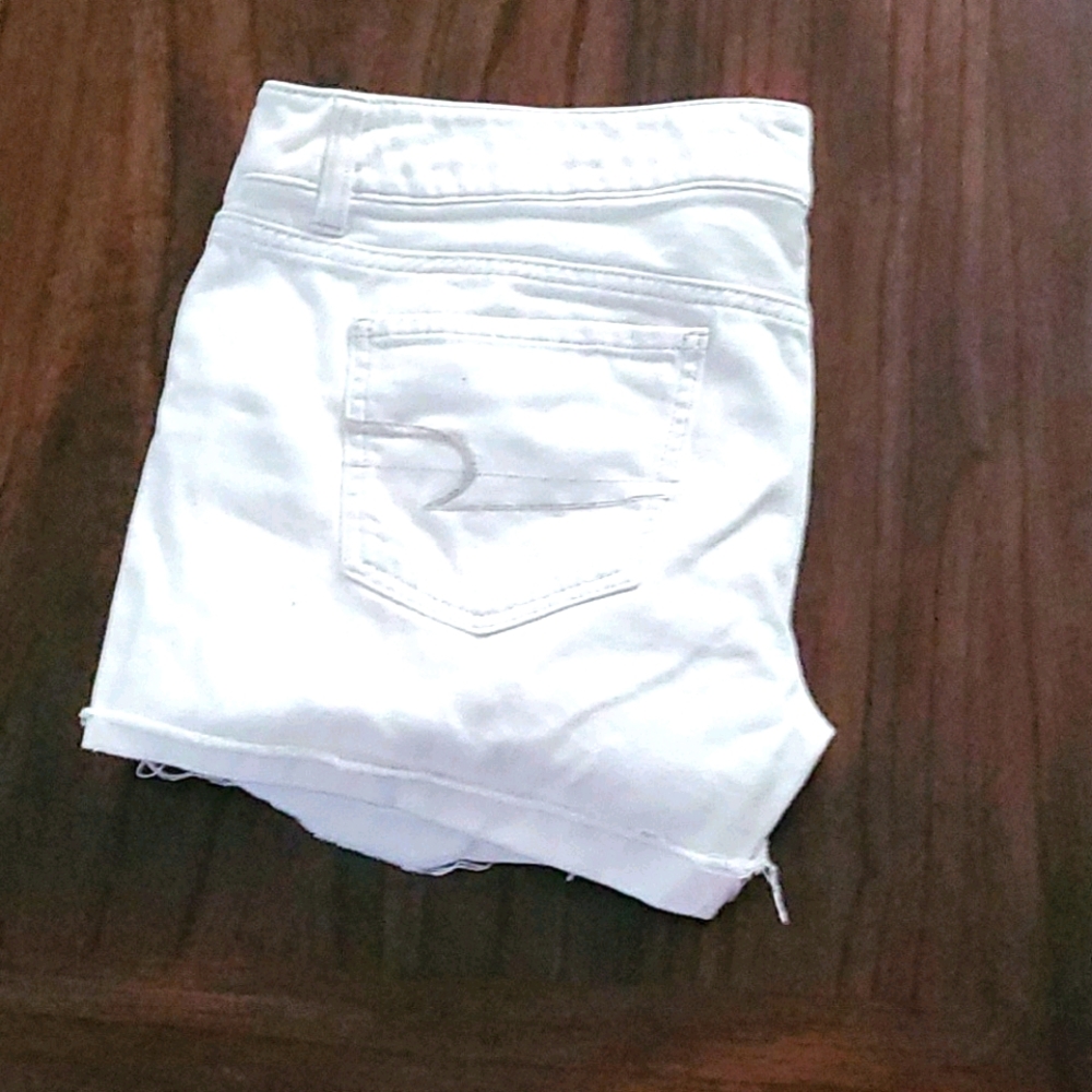 Sz 14 AE white short